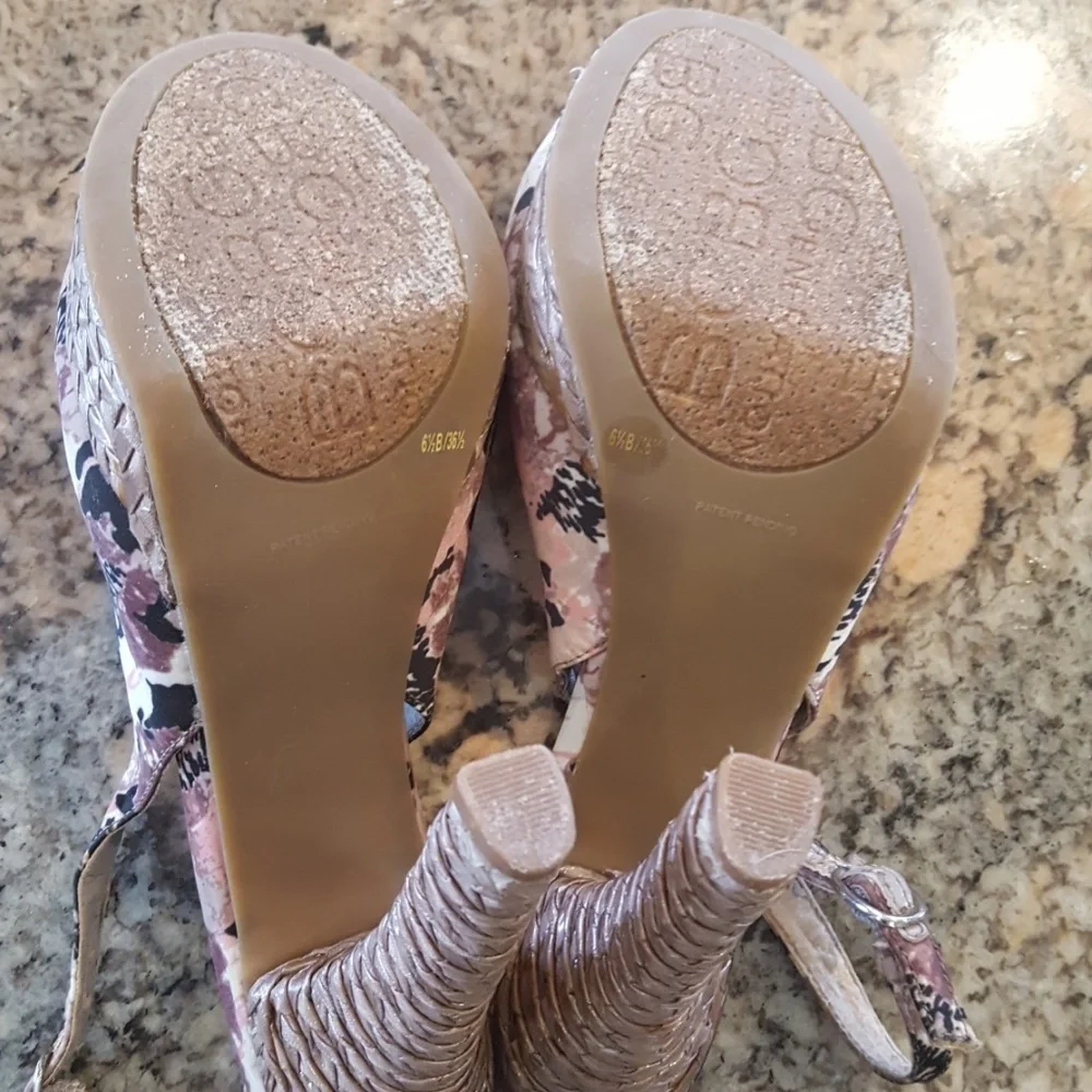 Last Chance💕BCBGeneration* Platforms